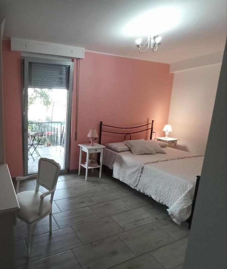 Bed&Breakfast Villa Nora Quartu SantʼElena Exterior foto