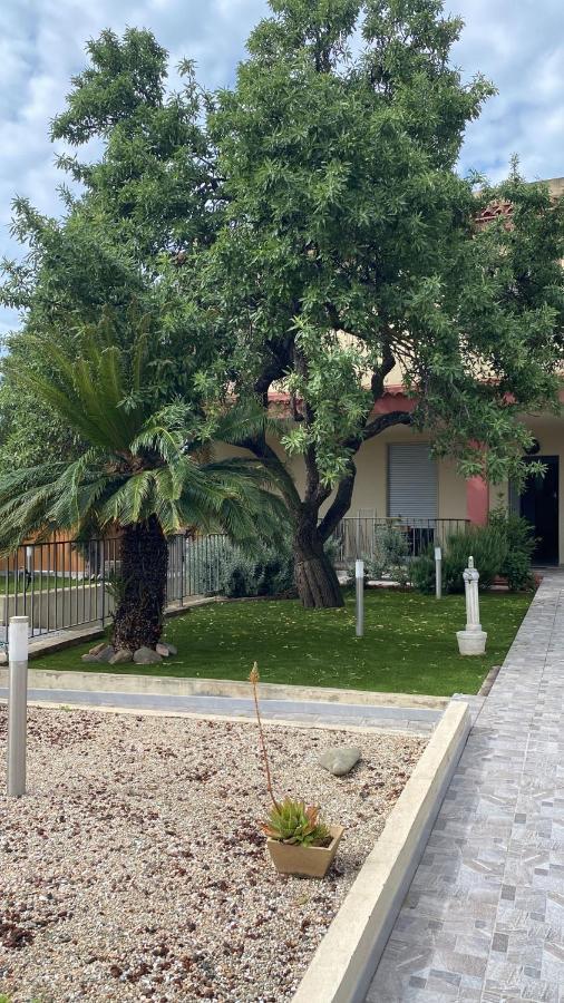 Bed&Breakfast Villa Nora Quartu SantʼElena Exterior foto