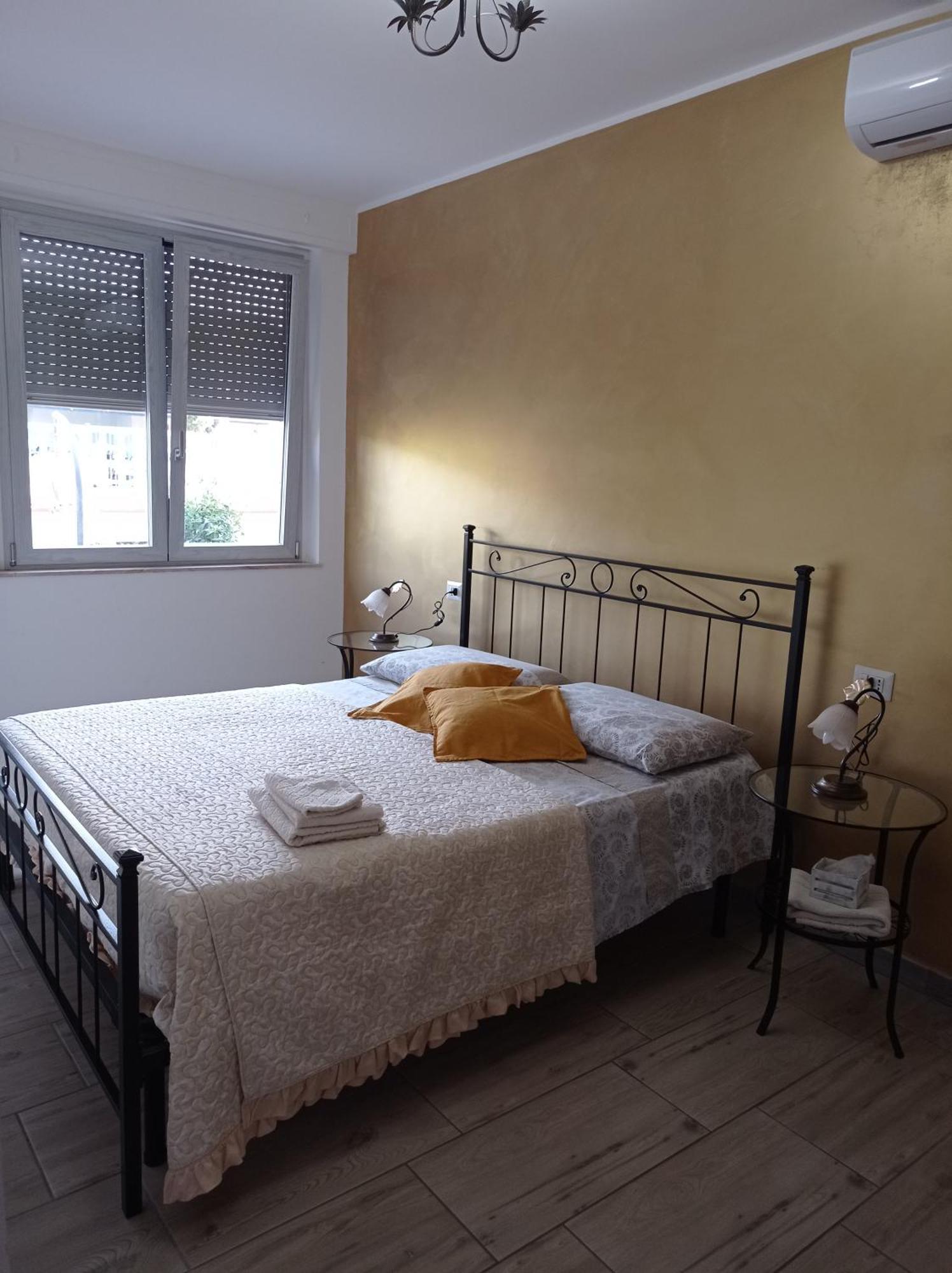 Bed&Breakfast Villa Nora Quartu SantʼElena Exterior foto